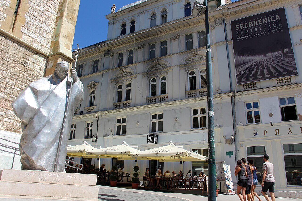 The building on Trg fra Grge Martića that houses Gallery 11/07/95, with the Srebrenica exhibition banner on its front